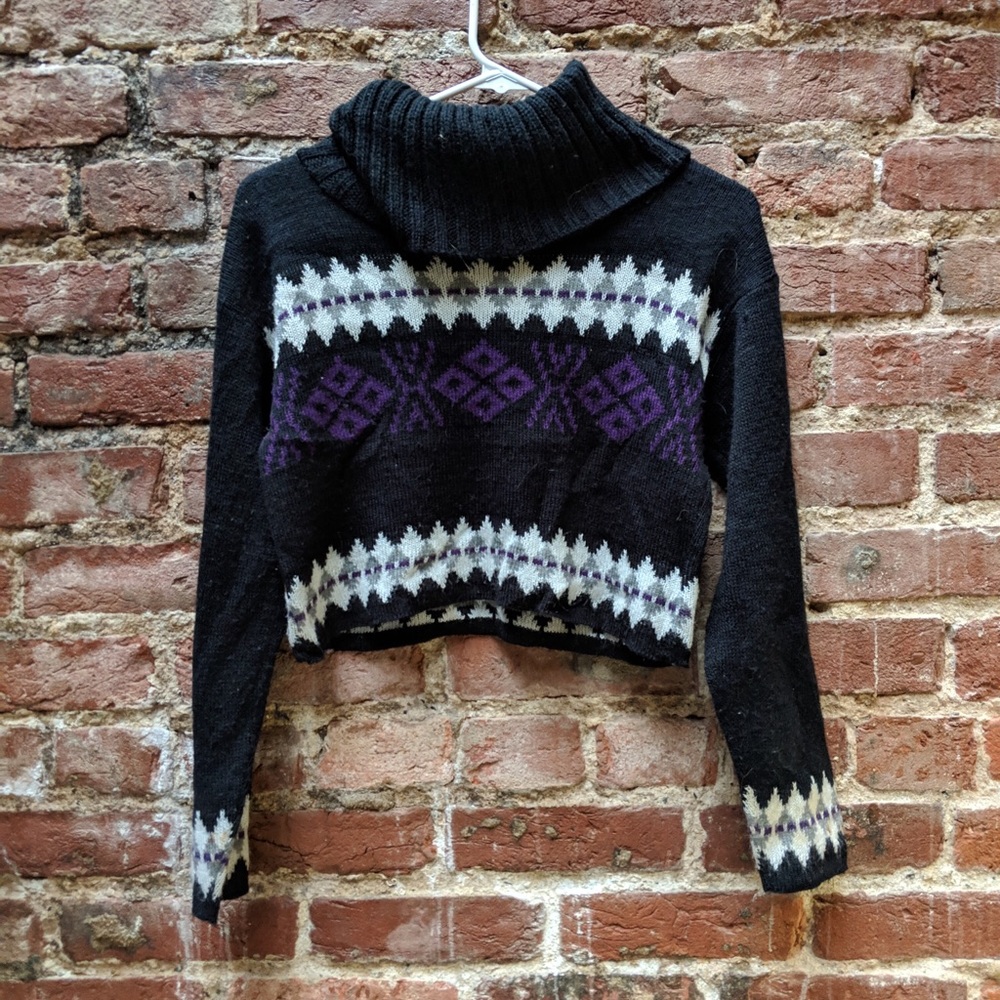 Cropped turtle neck sweater